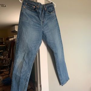 Levi’s Wedgie Slim Denim